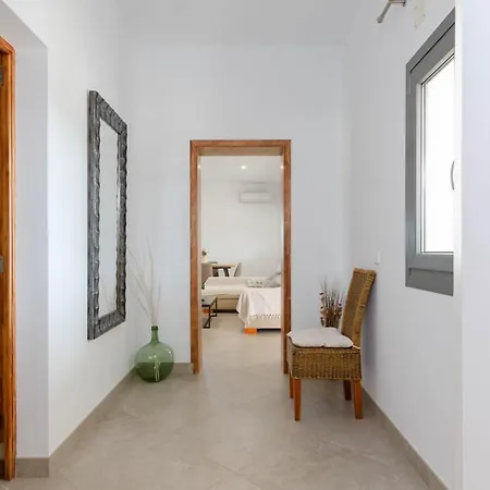 Yourhouse Goet, With Private Pool וילה